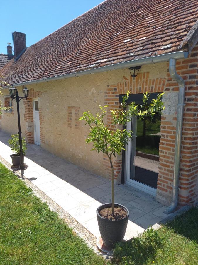 Logement Independant Tour-en-Sologne Exterior photo